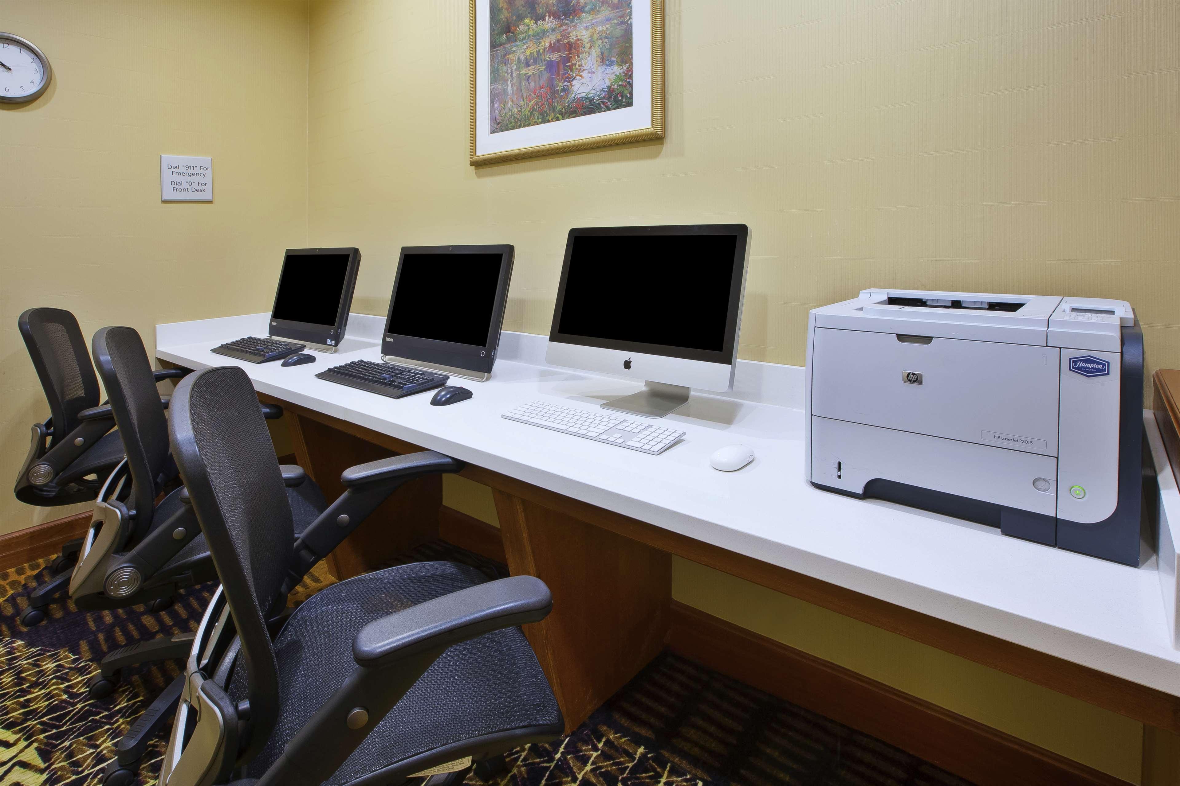 Hampton Inn Commerce/Novi Ngoại thất bức ảnh
